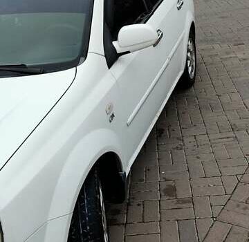 Белый Шевроле Лачетти, объемом двигателя 1.8 л и пробегом 288 тыс. км за 4900 $, фото 5 на Automoto.ua