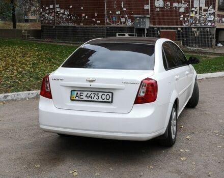 Белый Шевроле Лачетти, объемом двигателя 1.6 л и пробегом 220 тыс. км за 4000 $, фото 2 на Automoto.ua