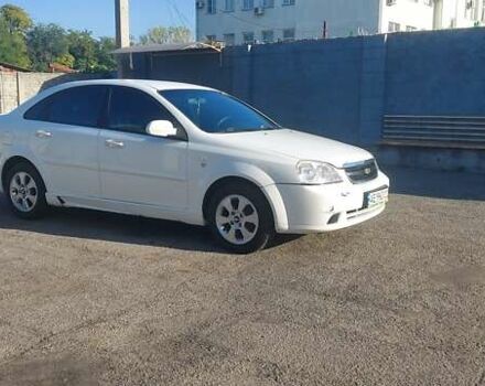 Белый Шевроле Лачетти, объемом двигателя 1.8 л и пробегом 225 тыс. км за 3500 $, фото 5 на Automoto.ua