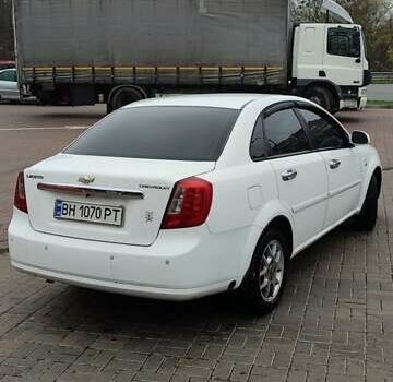 Белый Шевроле Лачетти, объемом двигателя 1.8 л и пробегом 288 тыс. км за 4900 $, фото 3 на Automoto.ua
