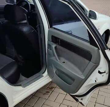 Белый Шевроле Лачетти, объемом двигателя 1.8 л и пробегом 288 тыс. км за 4900 $, фото 15 на Automoto.ua