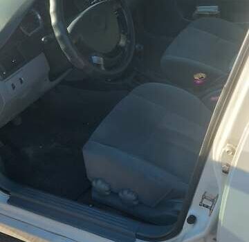 Белый Шевроле Лачетти, объемом двигателя 1.8 л и пробегом 225 тыс. км за 3500 $, фото 12 на Automoto.ua