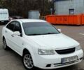 Белый Шевроле Лачетти, объемом двигателя 1.8 л и пробегом 288 тыс. км за 4900 $, фото 2 на Automoto.ua