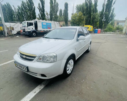 Белый Шевроле Лачетти, объемом двигателя 1.6 л и пробегом 300 тыс. км за 2999 $, фото 6 на Automoto.ua