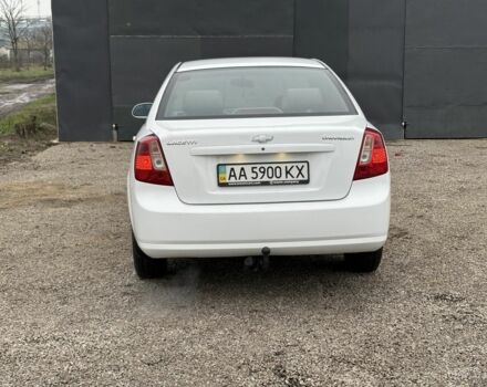 Белый Шевроле Лачетти, объемом двигателя 1.6 л и пробегом 160 тыс. км за 3700 $, фото 6 на Automoto.ua