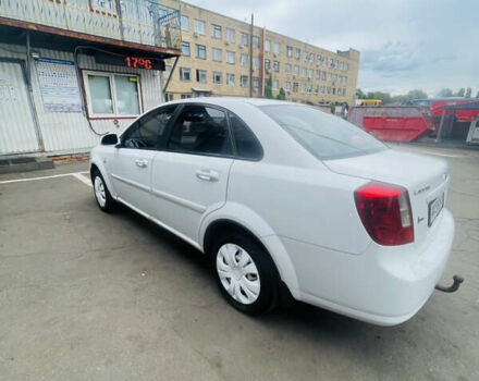 Белый Шевроле Лачетти, объемом двигателя 1.6 л и пробегом 300 тыс. км за 2999 $, фото 7 на Automoto.ua