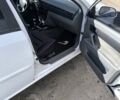 Белый Шевроле Лачетти, объемом двигателя 1.6 л и пробегом 227 тыс. км за 3500 $, фото 9 на Automoto.ua