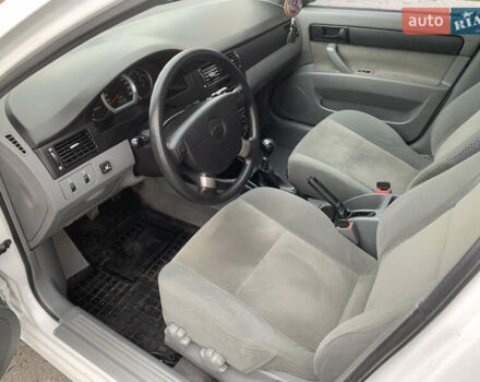 Белый Шевроле Лачетти, объемом двигателя 1.6 л и пробегом 124 тыс. км за 5900 $, фото 25 на Automoto.ua