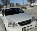 Белый Шевроле Лачетти, объемом двигателя 1.6 л и пробегом 146 тыс. км за 6600 $, фото 2 на Automoto.ua