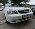 Белый Шевроле Лачетти, объемом двигателя 1.6 л и пробегом 270 тыс. км за 4500 $, фото 1 на Automoto.ua