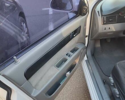 Белый Шевроле Лачетти, объемом двигателя 1.8 л и пробегом 150 тыс. км за 3750 $, фото 2 на Automoto.ua