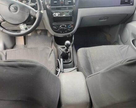 Белый Шевроле Лачетти, объемом двигателя 1.8 л и пробегом 150 тыс. км за 3750 $, фото 5 на Automoto.ua