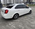 Белый Шевроле Лачетти, объемом двигателя 1.5 л и пробегом 280 тыс. км за 4200 $, фото 6 на Automoto.ua