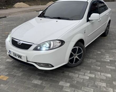 Белый Шевроле Лачетти, объемом двигателя 1.5 л и пробегом 280 тыс. км за 4200 $, фото 1 на Automoto.ua