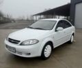 Белый Шевроле Лачетти, объемом двигателя 1.5 л и пробегом 200 тыс. км за 2999 $, фото 1 на Automoto.ua