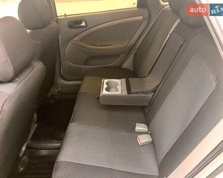 Белый Шевроле Лачетти, объемом двигателя 1.6 л и пробегом 250 тыс. км за 4900 $, фото 2 на Automoto.ua