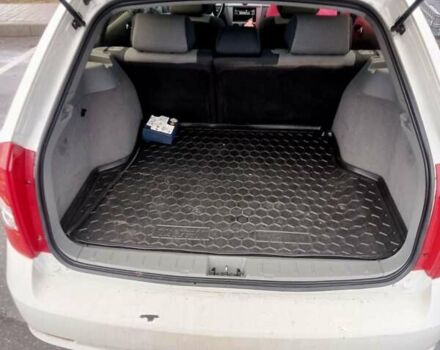 Белый Шевроле Лачетти, объемом двигателя 1.6 л и пробегом 250 тыс. км за 4900 $, фото 7 на Automoto.ua