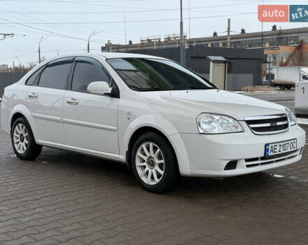 Белый Шевроле Лачетти, объемом двигателя 1.8 л и пробегом 236 тыс. км за 3900 $, фото 1 на Automoto.ua