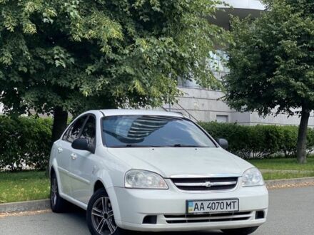 Шевроле Лачетти 2005 в Киеве на Automoto.ua Белый Шевроле Лачетти, объемом двигателя 1.6 л и пробегом 350 тыс. км за 4300 $, фото 1 на Automoto.ua