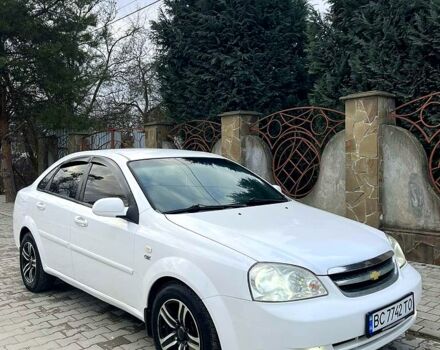 Белый Шевроле Лачетти, объемом двигателя 1.8 л и пробегом 270 тыс. км за 4200 $, фото 1 на Automoto.ua