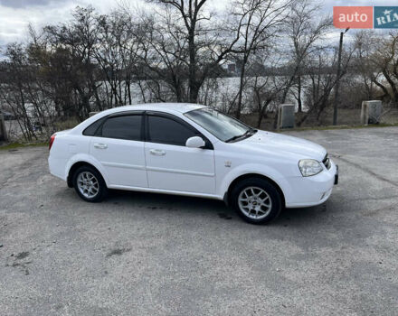 Белый Шевроле Лачетти, объемом двигателя 1.8 л и пробегом 245 тыс. км за 4300 $, фото 1 на Automoto.ua