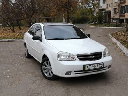 Белый Шевроле Лачетти, объемом двигателя 1.6 л и пробегом 220 тыс. км за 4000 $, фото 1 на Automoto.ua