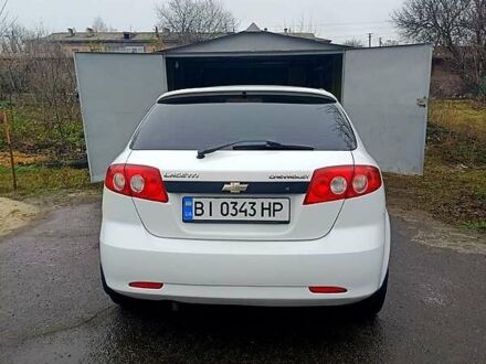 Белый Шевроле Лачетти, объемом двигателя 1.6 л и пробегом 180 тыс. км за 5600 $, фото 1 на Automoto.ua