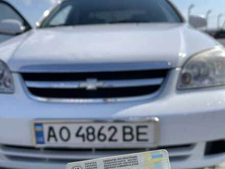 Белый Шевроле Лачетти, объемом двигателя 1.8 л и пробегом 240 тыс. км за 5500 $, фото 1 на Automoto.ua
