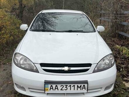 Белый Шевроле Лачетти, объемом двигателя 1.6 л и пробегом 154 тыс. км за 4800 $, фото 1 на Automoto.ua