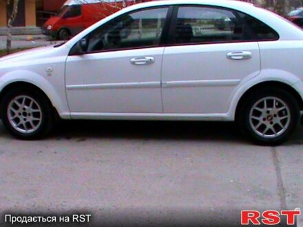 Белый Шевроле Лачетти, объемом двигателя 1.6 л и пробегом 200 тыс. км за 4400 $, фото 1 на Automoto.ua