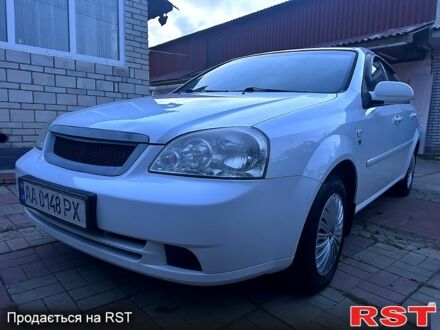 Белый Шевроле Лачетти, объемом двигателя 1.6 л и пробегом 173 тыс. км за 4300 $, фото 1 на Automoto.ua