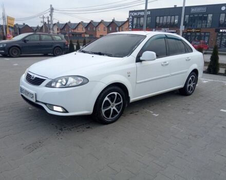 Белый Шевроле Лачетти, объемом двигателя 1.5 л и пробегом 187 тыс. км за 3800 $, фото 1 на Automoto.ua