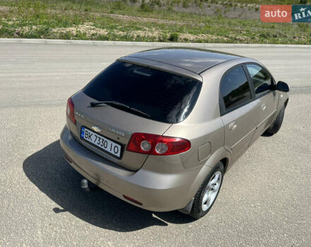 Бежевый Шевроле Лачетти, объемом двигателя 1.6 л и пробегом 170 тыс. км за 3200 $, фото 3 на Automoto.ua