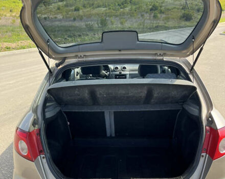 Бежевый Шевроле Лачетти, объемом двигателя 1.6 л и пробегом 170 тыс. км за 3200 $, фото 5 на Automoto.ua