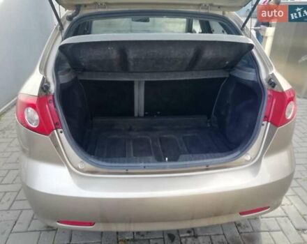 Бежевий Шевроле Лачетті, об'ємом двигуна 1.6 л та пробігом 132 тис. км за 3700 $, фото 20 на Automoto.ua
