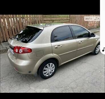 Бежевый Шевроле Лачетти, объемом двигателя 1.6 л и пробегом 200 тыс. км за 4400 $, фото 2 на Automoto.ua