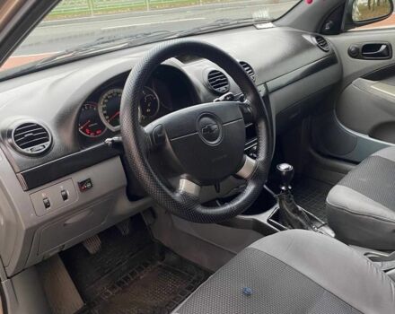 Бежевый Шевроле Лачетти, объемом двигателя 1.6 л и пробегом 300 тыс. км за 3300 $, фото 5 на Automoto.ua