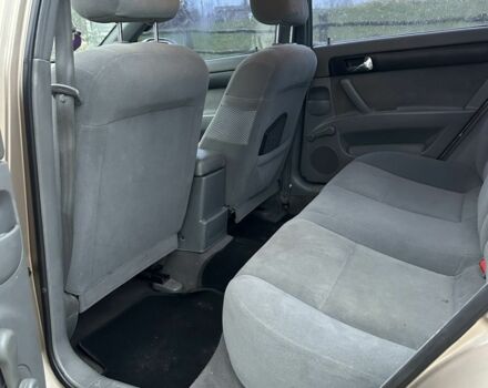 Бежевый Шевроле Лачетти, объемом двигателя 1.8 л и пробегом 288 тыс. км за 3300 $, фото 4 на Automoto.ua