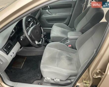 Бежевий Шевроле Лачетті, об'ємом двигуна 1.8 л та пробігом 212 тис. км за 4200 $, фото 9 на Automoto.ua