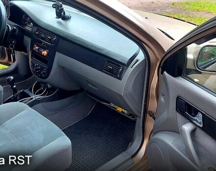 Бежевый Шевроле Лачетти, объемом двигателя 1.8 л и пробегом 198 тыс. км за 3700 $, фото 9 на Automoto.ua