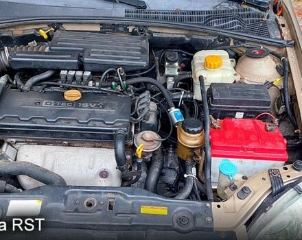 Бежевый Шевроле Лачетти, объемом двигателя 1.8 л и пробегом 198 тыс. км за 3700 $, фото 6 на Automoto.ua