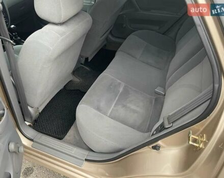 Бежевий Шевроле Лачетті, об'ємом двигуна 1.8 л та пробігом 212 тис. км за 4200 $, фото 4 на Automoto.ua