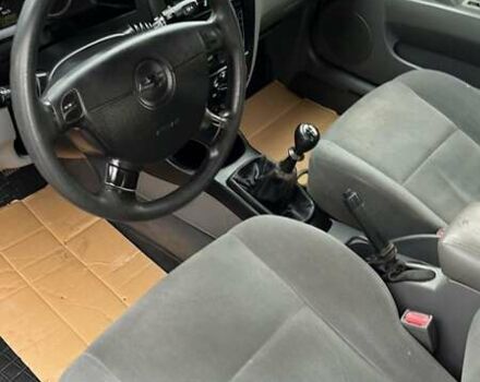 Бежевый Шевроле Лачетти, объемом двигателя 1.8 л и пробегом 267 тыс. км за 3200 $, фото 4 на Automoto.ua