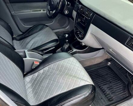 Бежевий Шевроле Лачетті, об'ємом двигуна 1.6 л та пробігом 225 тис. км за 3700 $, фото 5 на Automoto.ua