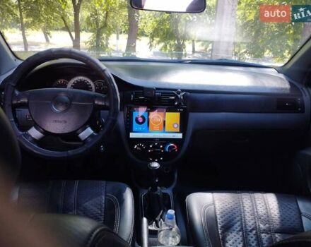 Бежевый Шевроле Лачетти, объемом двигателя 1.8 л и пробегом 282 тыс. км за 3800 $, фото 4 на Automoto.ua