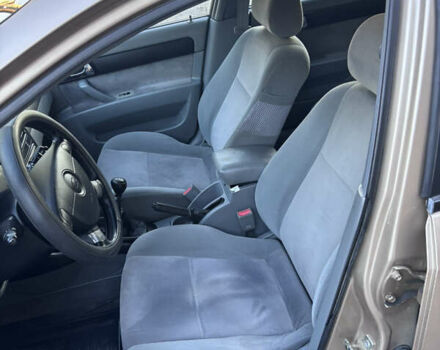 Бежевый Шевроле Лачетти, объемом двигателя 1.8 л и пробегом 250 тыс. км за 4999 $, фото 10 на Automoto.ua