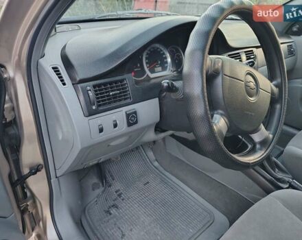 Бежевый Шевроле Лачетти, объемом двигателя 1.6 л и пробегом 230 тыс. км за 4200 $, фото 2 на Automoto.ua