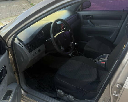 Бежевый Шевроле Лачетти, объемом двигателя 1.6 л и пробегом 260 тыс. км за 3350 $, фото 10 на Automoto.ua