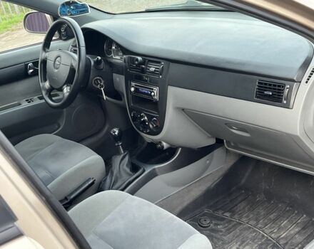 Бежевий Шевроле Лачетті, об'ємом двигуна 1.8 л та пробігом 200 тис. км за 3999 $, фото 9 на Automoto.ua