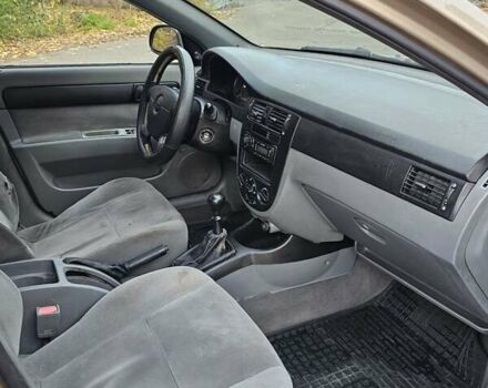 Бежевий Шевроле Лачетті, об'ємом двигуна 1.6 л та пробігом 200 тис. км за 2000 $, фото 14 на Automoto.ua